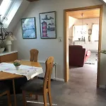 Wohlfuehlen In Gepflegter 70 Qm Oberwohnung Apartman Marienhafe