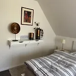 Wohlfuehlen In Gepflegter 70 Qm Oberwohnung *