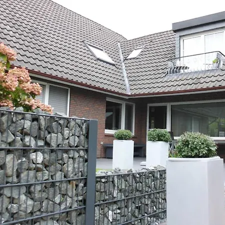 Wohlfuehlen In Gepflegter 70 Qm Oberwohnung * Marienhafe