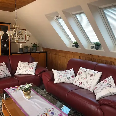 Apartment Wohlfühlen In Gepflegter 70 Qm Oberwohnung Marienhafe