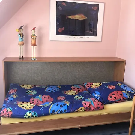 Wohlfuehlen In Gepflegter 70 Qm Oberwohnung Appartamento Marienhafe