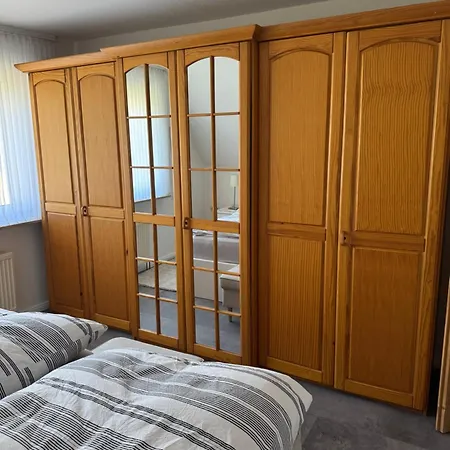 Wohlfuehlen In Gepflegter 70 Qm Oberwohnung *