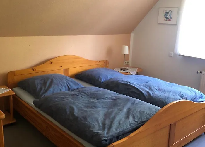 Wohlfuehlen In Gepflegter 70 Qm Oberwohnung *